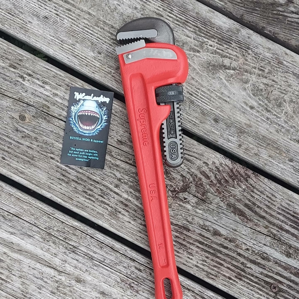 Supreme wrench